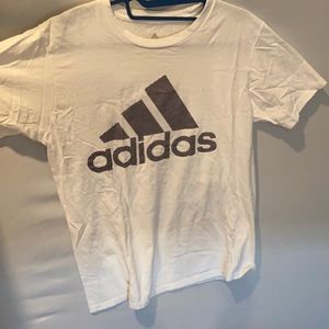 ADIDAS GO TO TEE LOGO